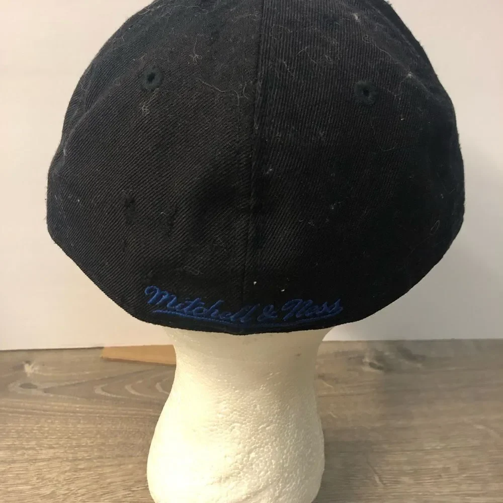 Dallas Mavericks Mitchell Ness NBA‎ Hardwood Classics Fitted Hat Size 7 3/8 READ